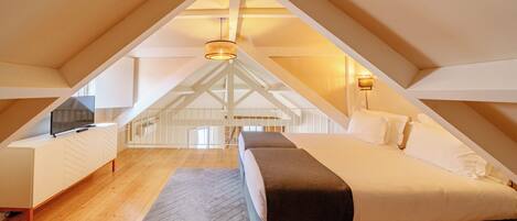 Porto Vitoria 10 | Soundproofing, iron/ironing board, free cots/infant beds, free WiFi