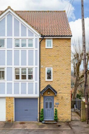 Apartment | Exterior