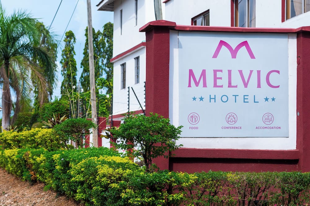 Melvic Hotel
