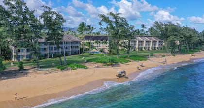 Summer Special | Oceanfront Studio with AC | King Bed | Pool Access