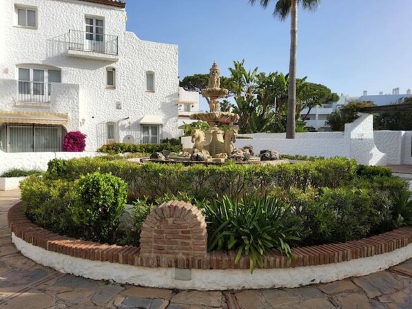 Property grounds - TRANQUILLITY STUDIO APARTMENT. EL PARAISO, MARBELLA/ESTEPONA. (Malaga)