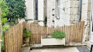 Uklassifisert bilde, 5 av 16, knapp
