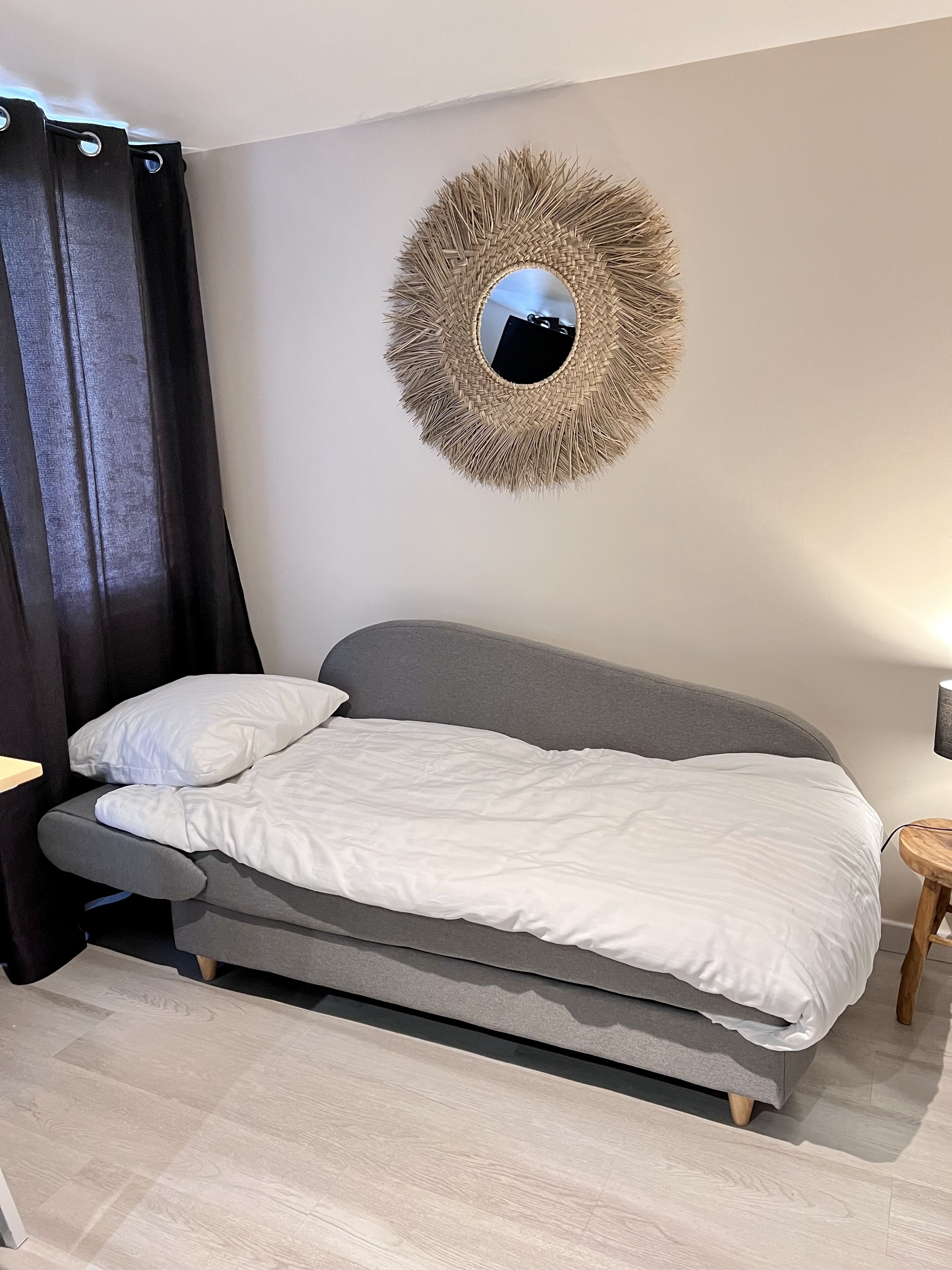 Apartment with private garden, 500m from the castle