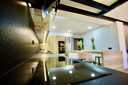 V&V Lloret-Villa Wilma: beautiful house in Fenals just 800m from Fenals beach