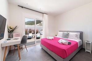 5 Schlafzimmer, Bügeleisen/Bügelbrett, kostenloses WLAN, Bettwäsche