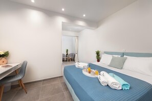 5 chambres, coffres-forts dans les chambres, fer et planche à repasser