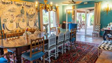 Free daily full breakfast