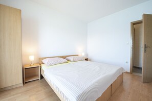 2 quartos, Wi-Fi de cortesia, roupa de cama