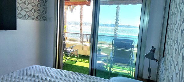 1 غرفة نوم ومكواة/لوح كي وسرير سفر وواي فاي مجانًا