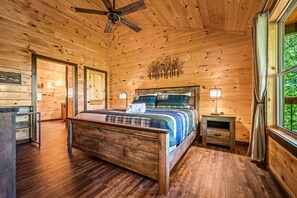 3 bedrooms, desk, free WiFi, bed sheets