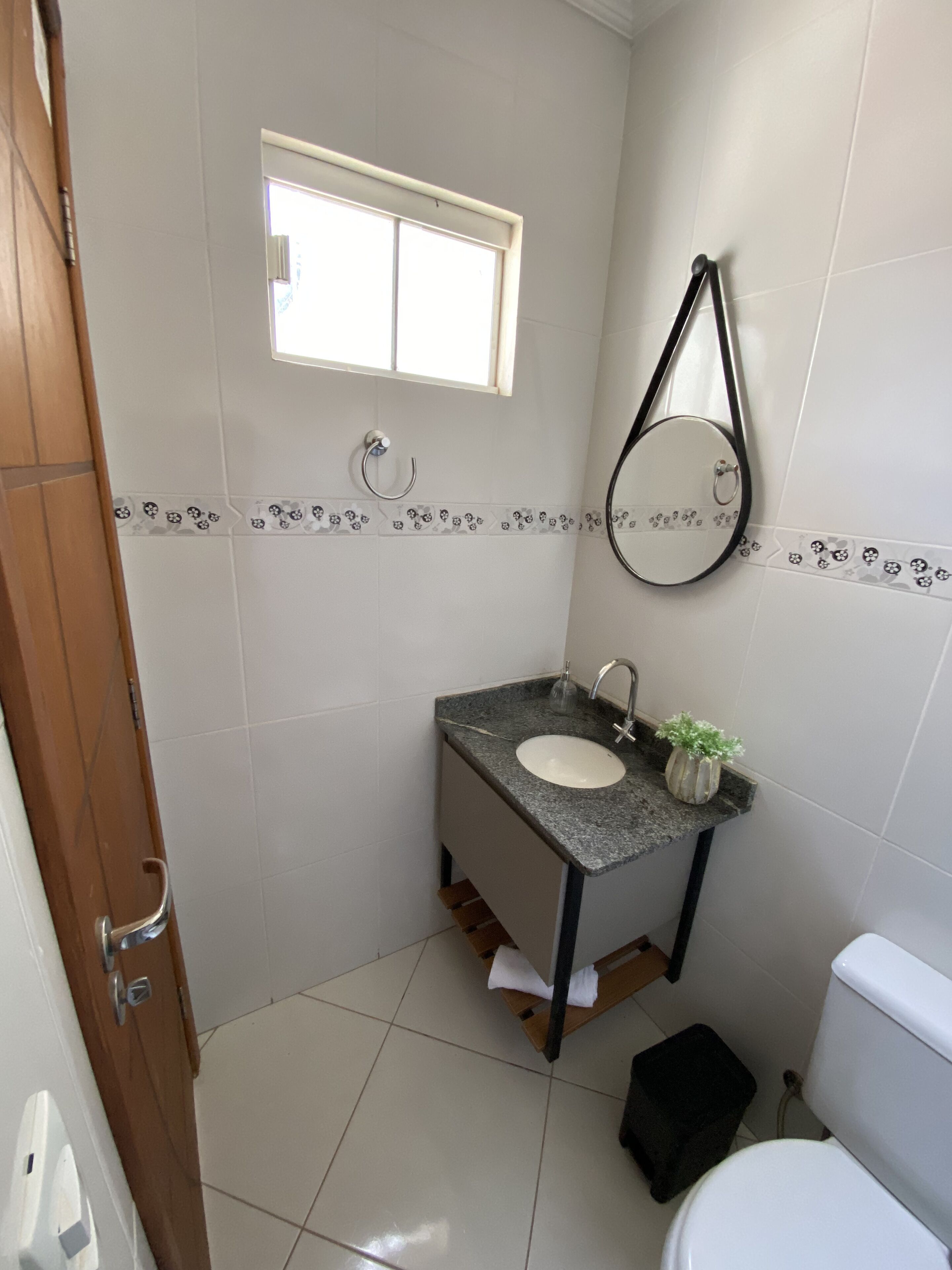 Cozy townhouse well located with air in all rooms