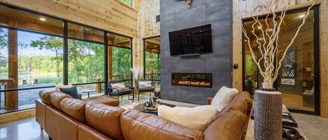 Téléviseur connecté, foyer, jeux vidéo, bureau