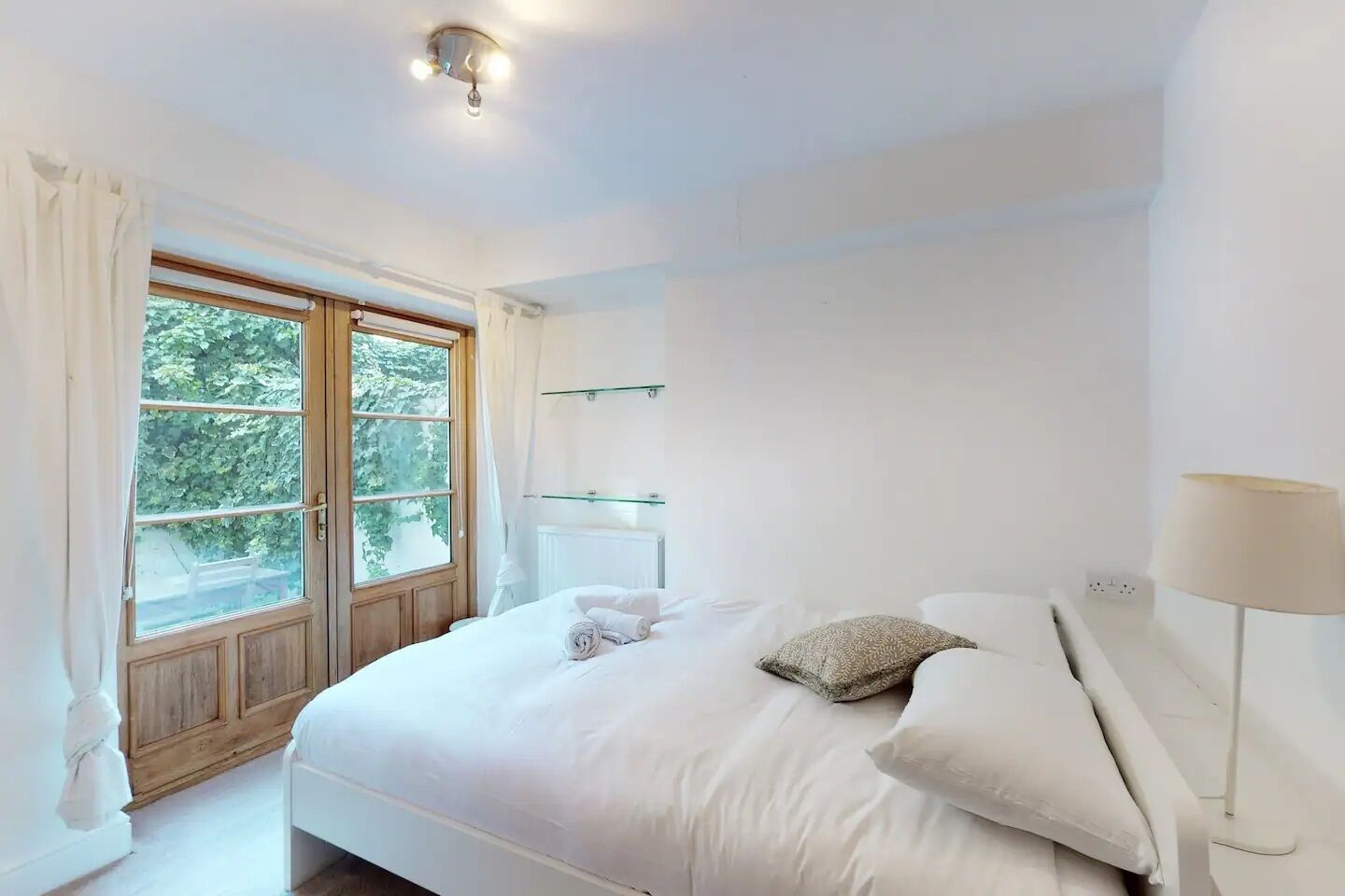 Cosy 2 bedroom Garden Flat in West Kensington