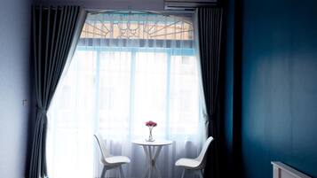 Hypo-allergenic bedding, individually furnished, desk, laptop workspace