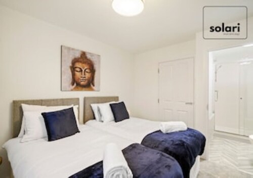 Peterborough Serviced Accommodation - Lux 2 Bed Apartment | Solari Living