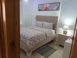 2 chambres, rideaux occultants, fer et planche à repasser, Wi-Fi gratuit