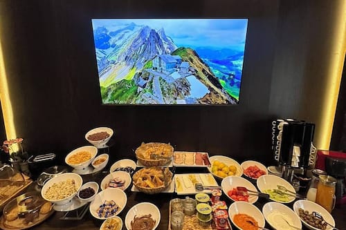 每日供应全套早餐(需付费)