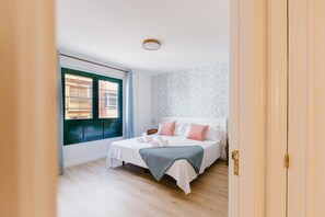 2 makuuhuonetta, silitysrauta/-lauta, ilmainen Wi-Fi, vuodevaatteet