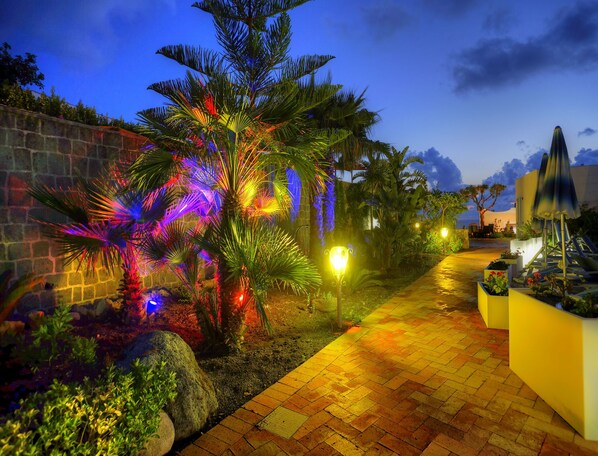 Exterior - "room in B&B - Ischia, Forio With a Breathtaking View, Above the Poseidon Gardens for 5 People" (Forio)