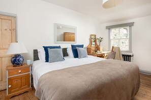 2 habitaciones, tabla de planchar con plancha, internet y ropa de cama 