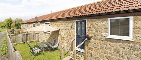Cottage | Property grounds