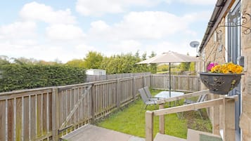 Cottage | Property grounds