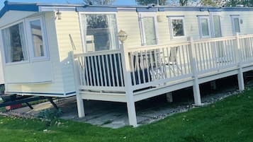 Cabin | Exterior