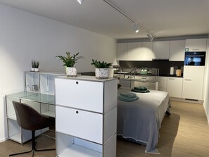 1 chambre, fer et planche à repasser, Wi-Fi, draps fournis