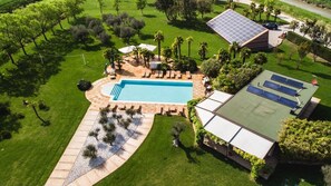 Outdoor pool - Romantic escape in luxury Italian villa, (Veneto)
