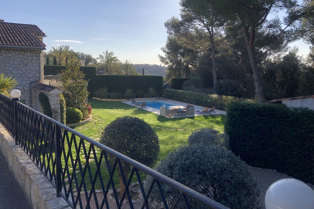 Luxury Villa, surrounded with lush garden , and all amenities