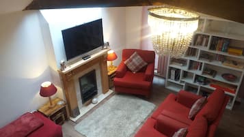 Cottage | Living area