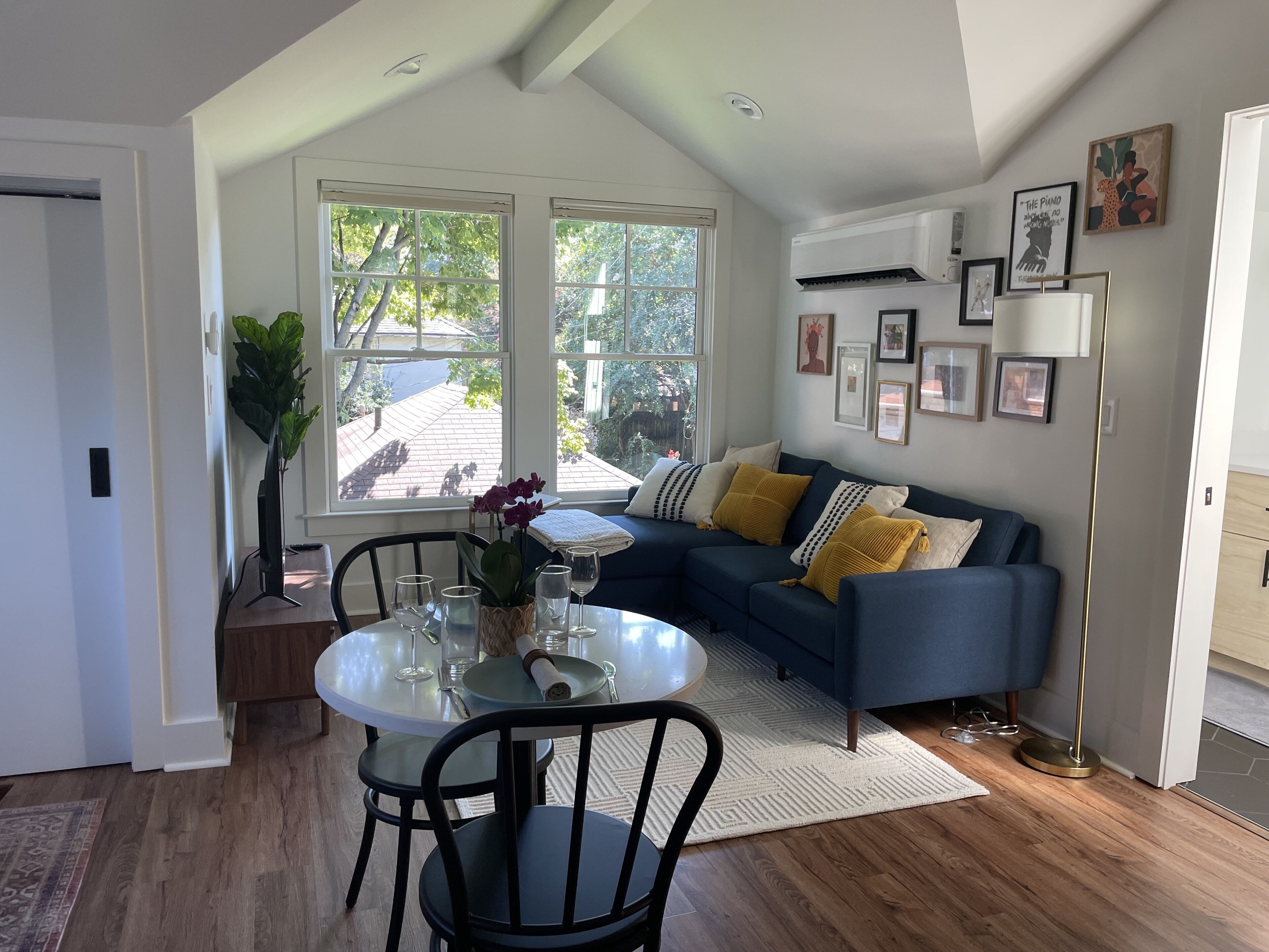 Charming carriage house in heart of historic Atlanta