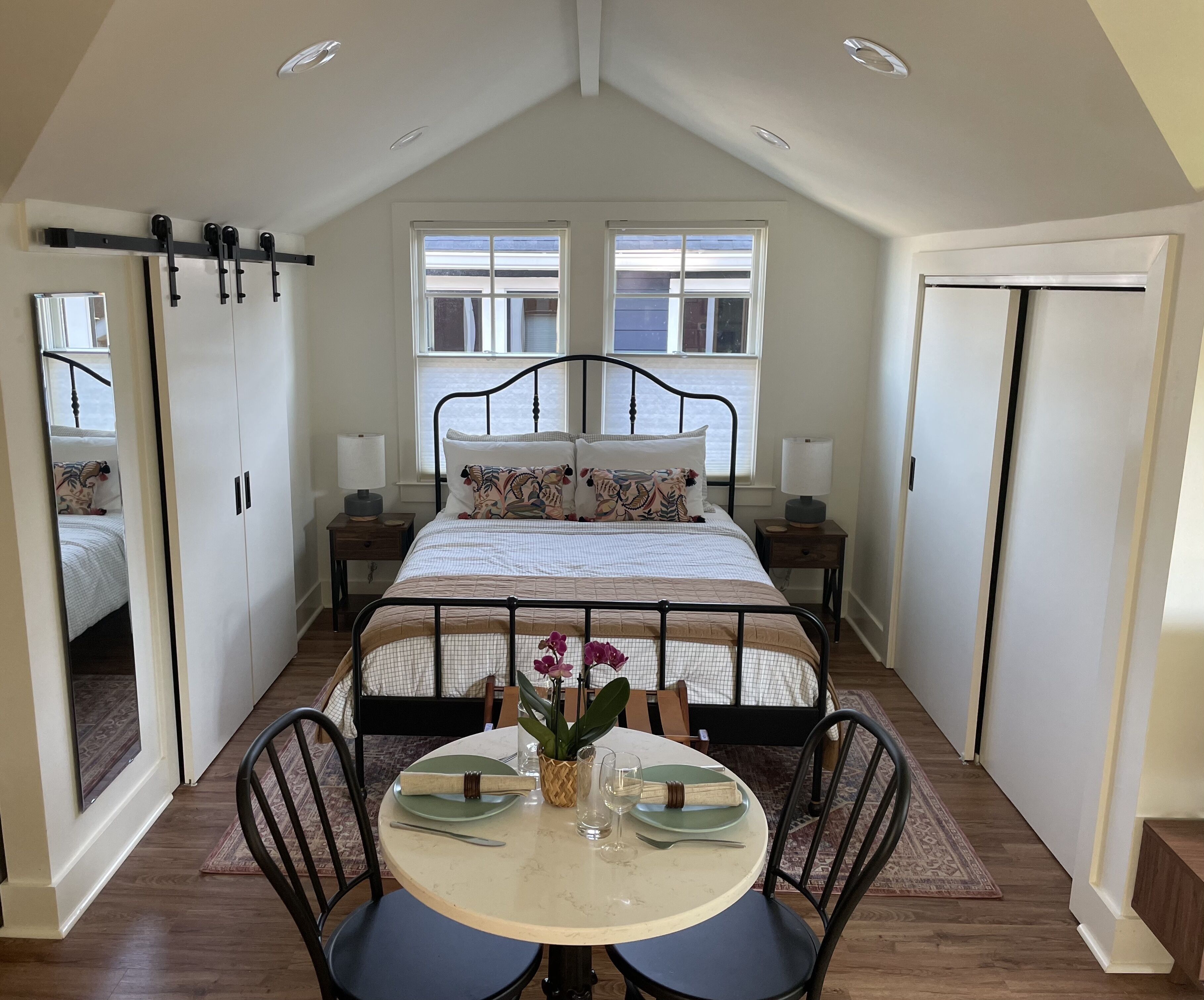 Charming carriage house in heart of historic Atlanta