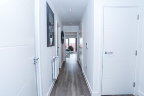 Apartment, 2 Queen Beds | Interior - Immaculate 2-bed Apartment in London (London)
