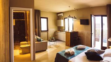 4 bedrooms, in-room safe, travel crib, WiFi