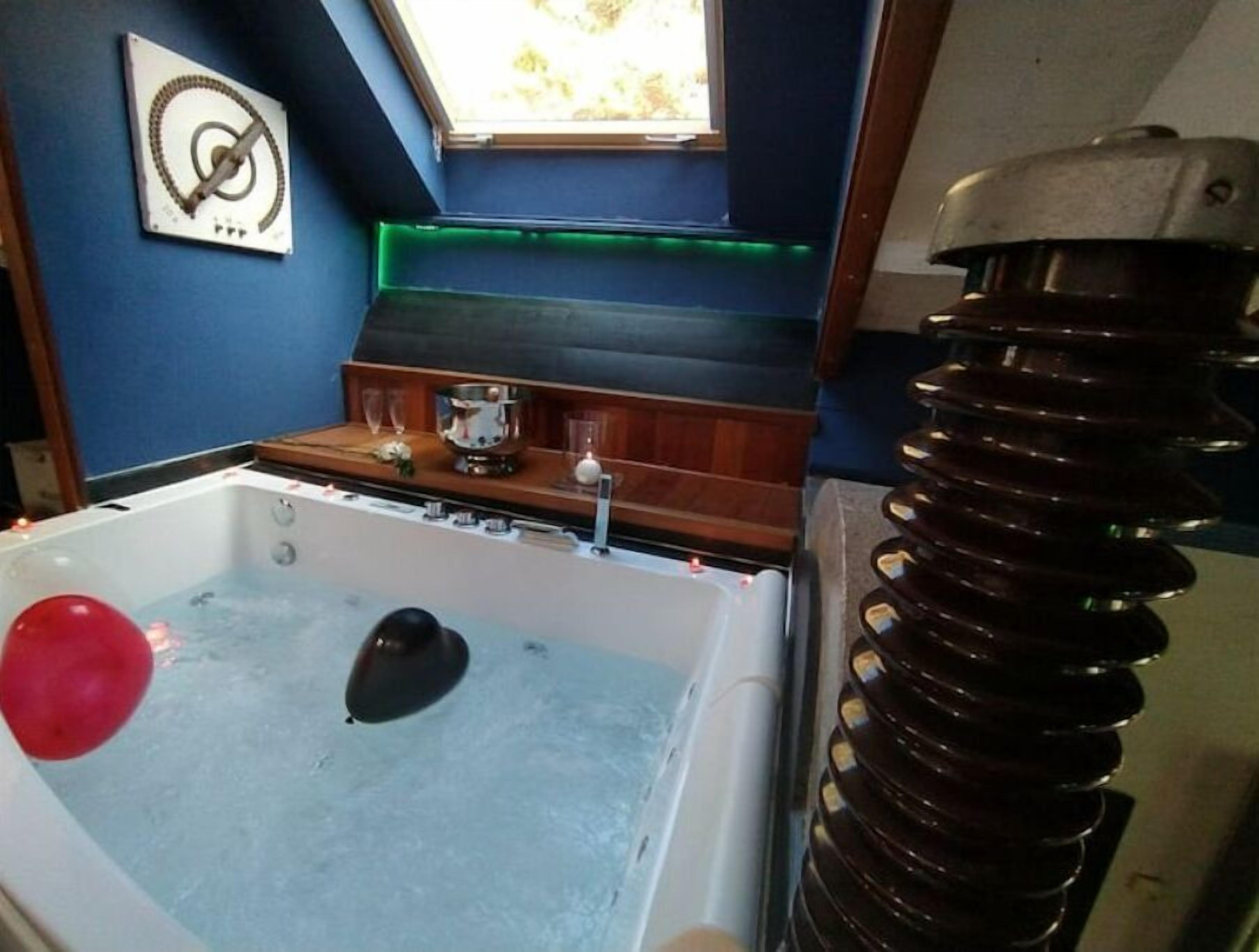 zentralclub apartment watt- jacuzzi