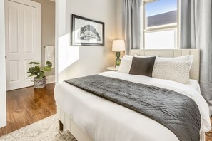 5 quartos, ferros/tábuas de passar roupa, berço de viagem, Wi-Fi