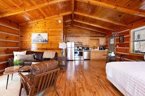 Iron/ironing board, WiFi, bed sheets - Amazing Mt. LeConte Views/Gatlinburg (Gatlinburg)