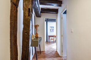 Interior - Appartement 4p/2ch place Plumereau avec parking gratuit proche universités (Tours)