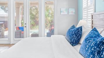 4 bedrooms, desk, iron/ironing board, travel cot