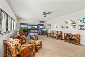 Smart TV - Ocean Views at Keauhou Gardens! Spacious 2-Bed 2-Bath Condo with Lanai (Kailua Kona)