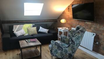 Apartment, 2 Queen Beds | Living area