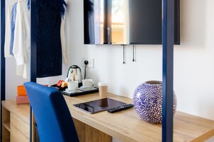 Superior Room | Individually furnished, desk, laptop workspace, blackout drapes