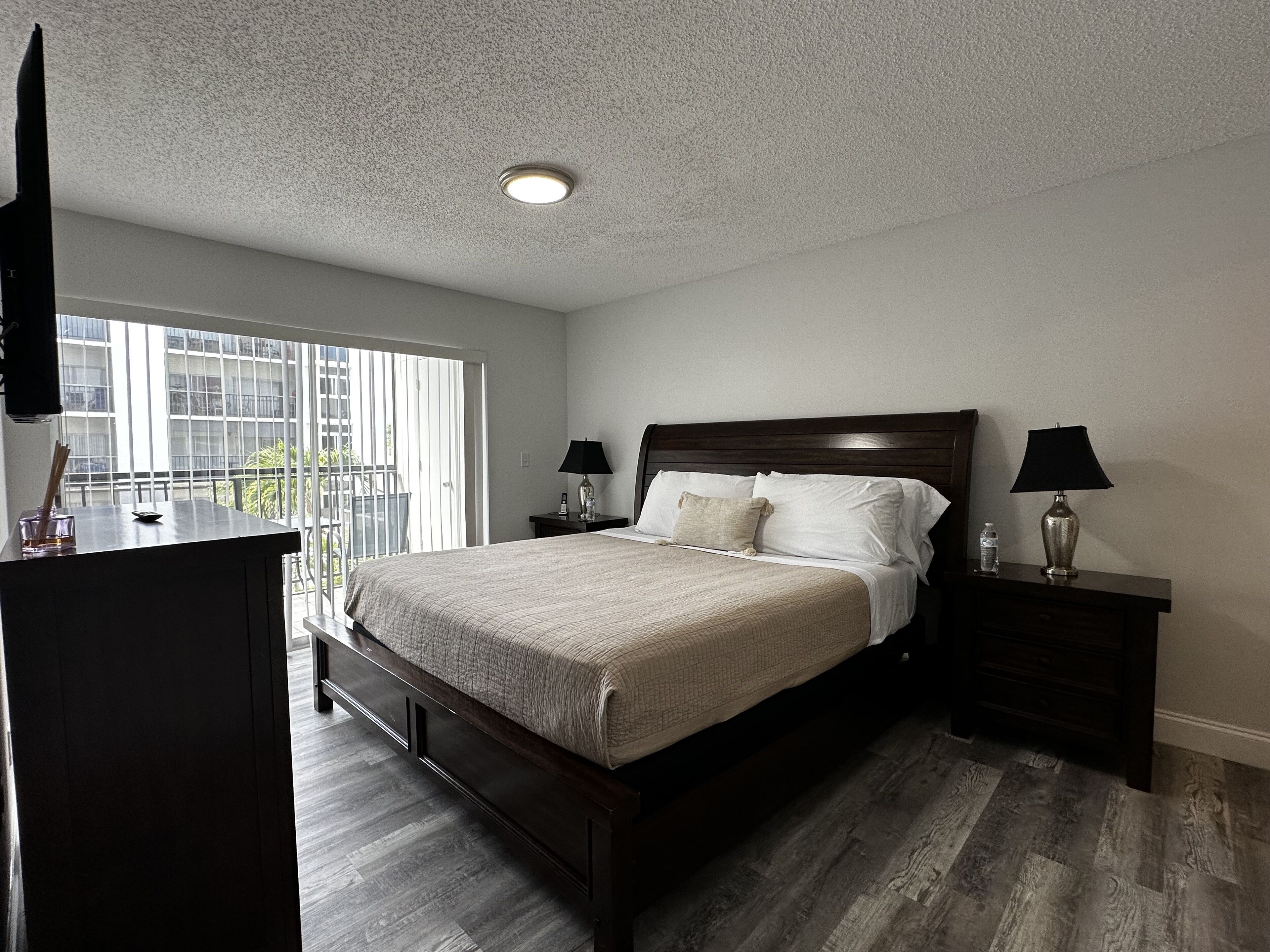 Family Apartment | 2 bedrooms, iron/ironing board, free WiFi, bed sheets