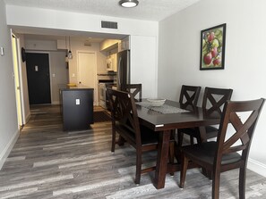 Family Apartment | Living area | 1-cm flat-screen TV with digital channels - Le Cartier  Apartment (Sunny Isles Beach)