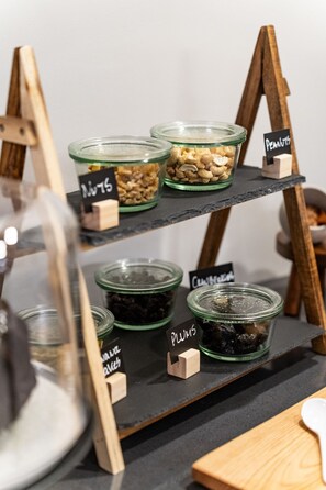 Colazione a buffet inclusa, servita tutte le mattine
