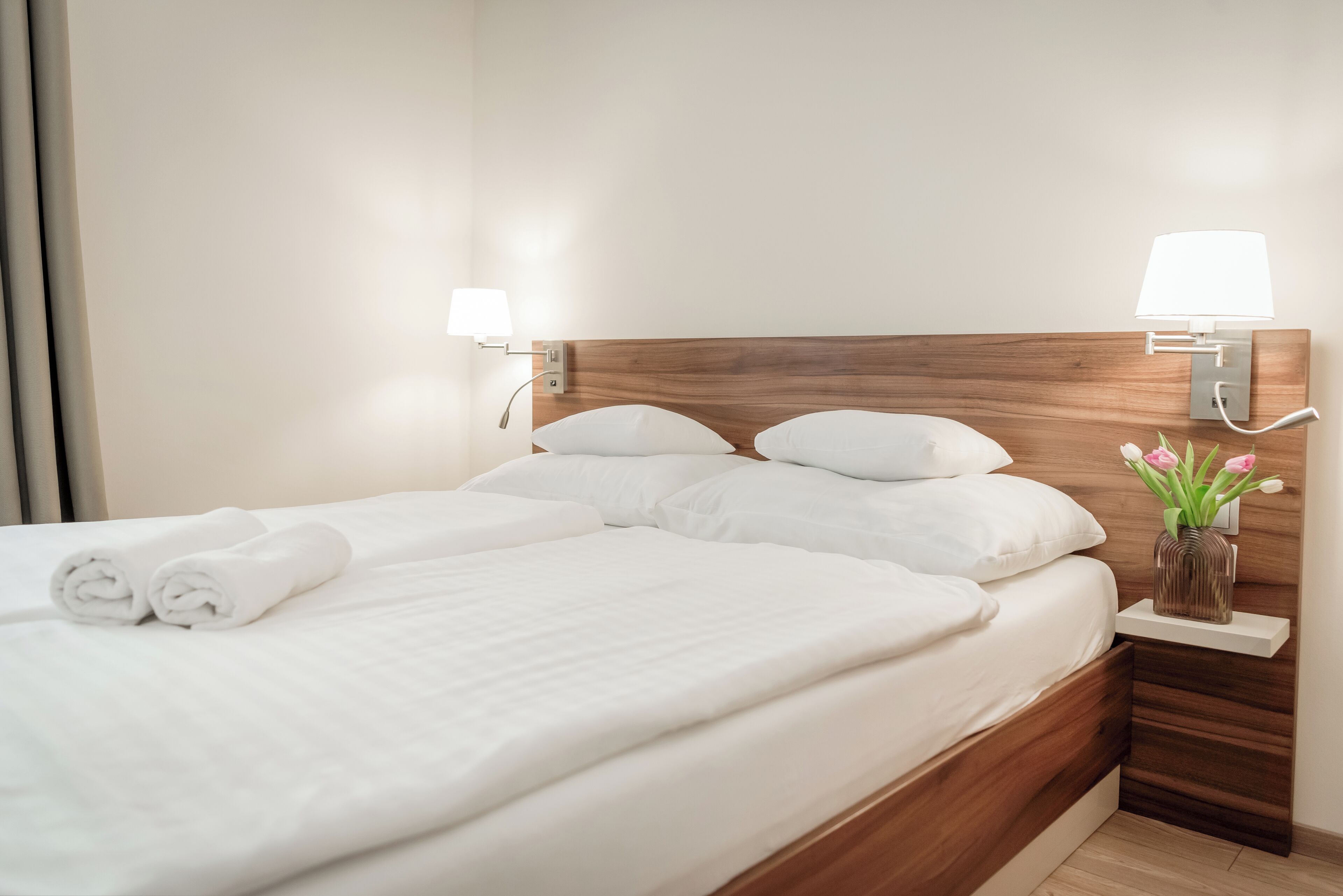 Basic Double Room | Minibar, in-room safe, desk, blackout drapes