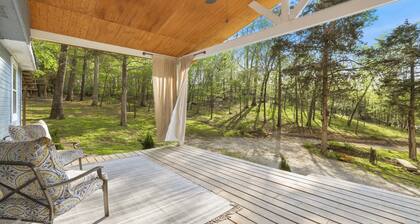 Eagle Bend Modern Farmhouse | Beaver Lake