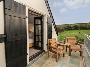 Property grounds - North Studdock Cottage (Pembroke)