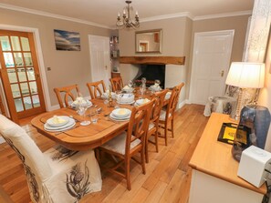 Dining - North Studdock Cottage (Pembroke)
